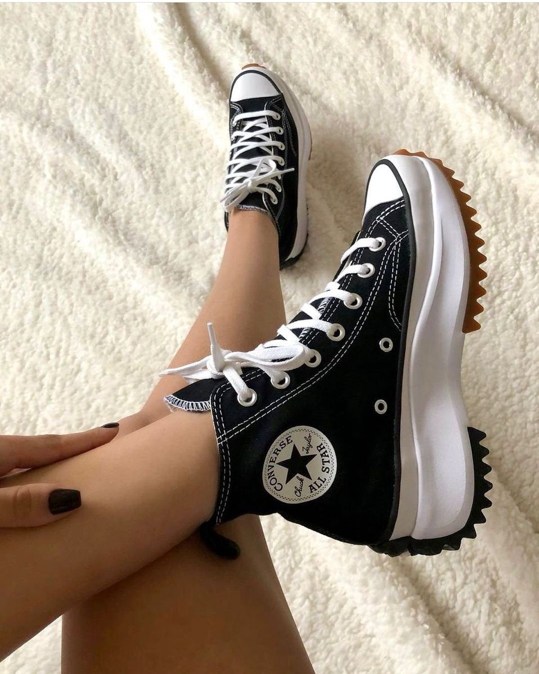 Converse Run Star Hike